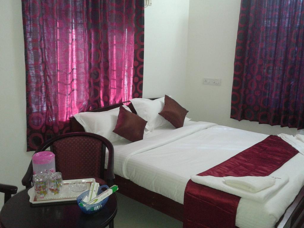 Hotel Yes Way Inn Mahabalipuram Phòng bức ảnh